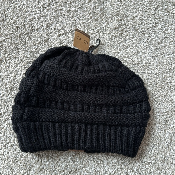 NWT C.C black beanie - Picture 2 of 3